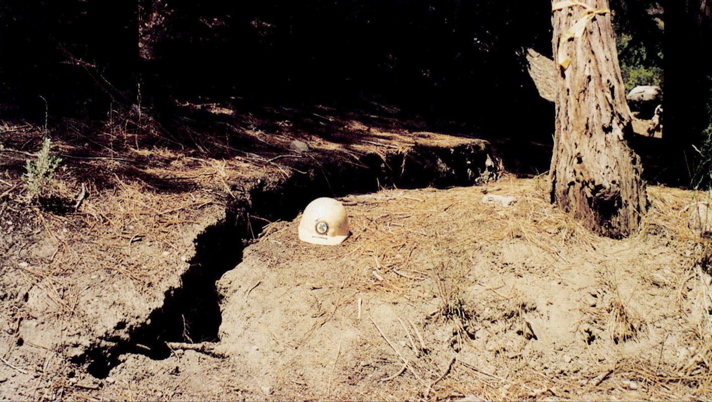 6. A fissure related to lateral spreading. Link opens in a new window.